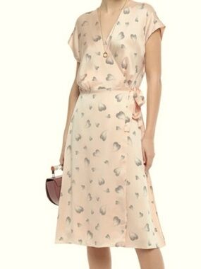 Joie Bethwyn B Silk Charmeuse Wrap Dress in Peach Sz  L Heart Print